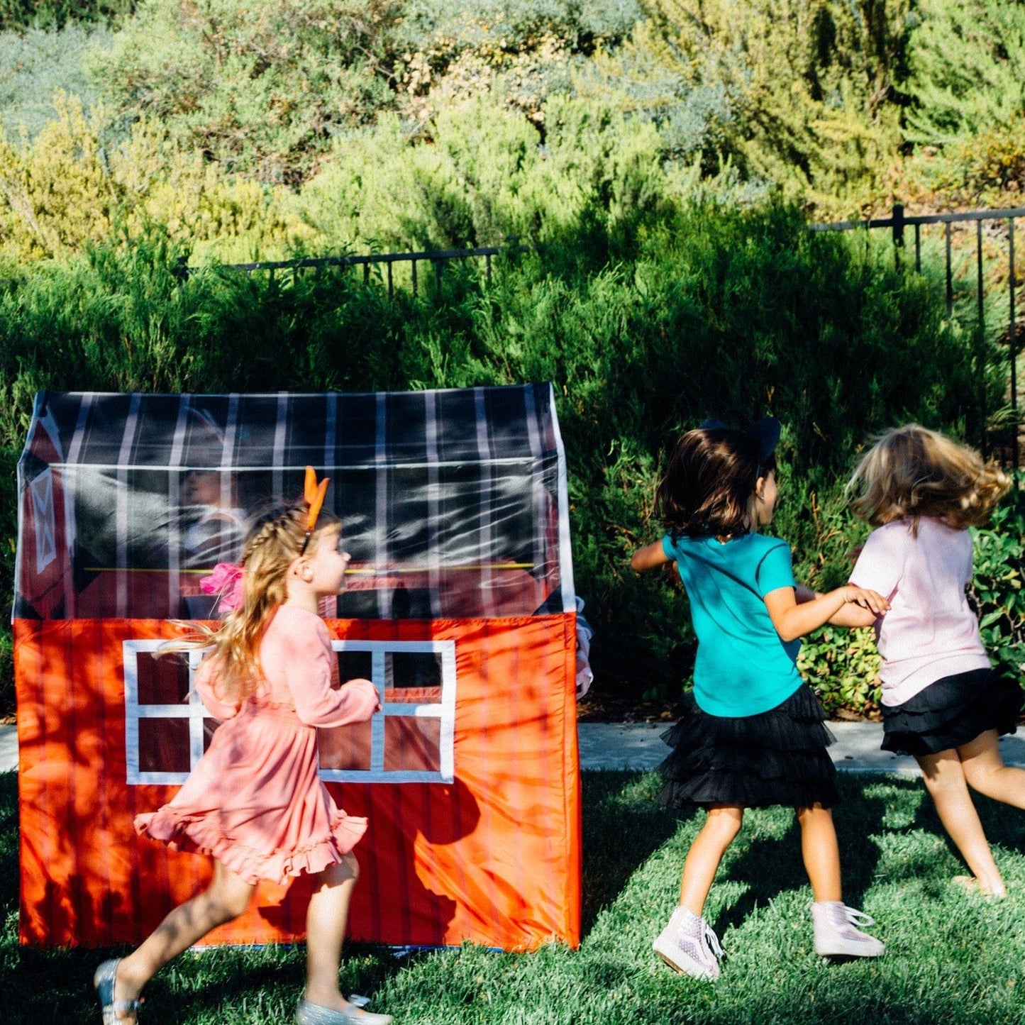 Pacific Play Tents Barnyard Playhouse